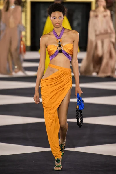 Look 57
